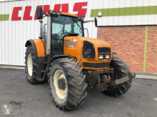 Tractor agrícola Renault usado