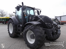 Tractor agrícola Valtra usado