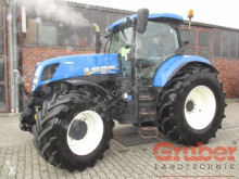 Mezőgazdasági traktor New Holland használt