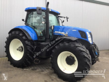 Tracteur agricole New Holland
