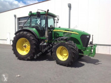 Tractor agrícola John Deere usado