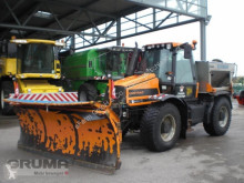 Trattore agricolo JCB usato