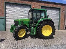 Tractor agrícola John Deere usado