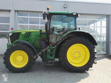 Trattore agricolo John Deere usato