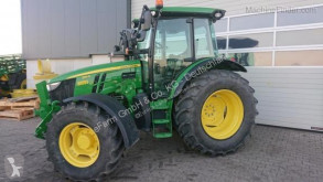 Tractor agrícola John Deere usado
