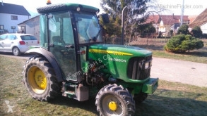 Tractor agrícola John Deere usado