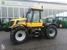Trattore agricolo JCB usato