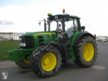 Tractor agrícola John Deere usado