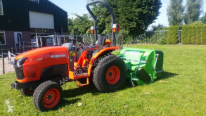 Kubota mezőgazdasági traktor