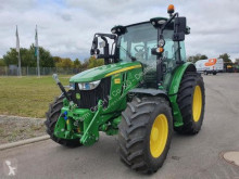 Tractor agrícola John Deere usado