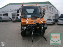Tracteur agricole Mercedes