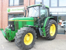 Tractor agrícola John Deere usado