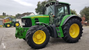 Tractor agrícola John Deere usado