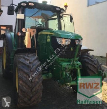 Tractor agrícola John Deere usado