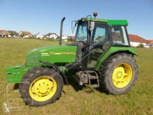 Tractor agrícola John Deere usado