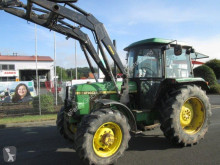 Traktor John Deere ojazdený