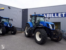 Mezőgazdasági traktor New Holland használt