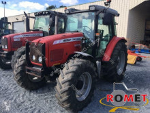 Tractor agrícola Massey Ferguson usado
