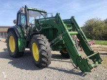 Tractor agrícola John Deere 6810 Frontlader usado