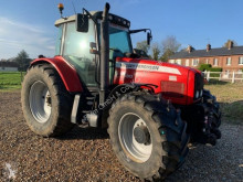 Tractor agrícola Massey Ferguson usado