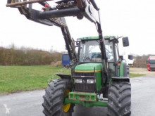Tractor agrícola John Deere usado