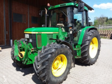 Tractor agrícola John Deere usado