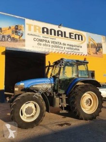 Tractor agrícola New Holland MT 135 usado