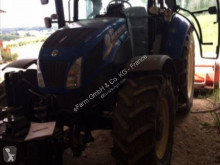 Tractor agrícola New Holland usado