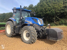 Traktor New Holland ojazdený