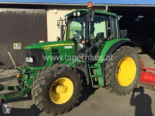 Trattore agricolo John Deere usato