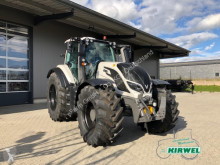 Valtra Landwirtschaftstraktor gebrauchter