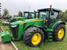 Zemědělský traktor John Deere 8335R použitý