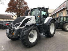 Tractor agrícola Valtra usado