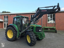 Tracteur agricole John Deere 6830