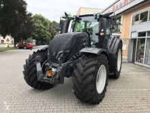 Valtra Landwirtschaftstraktor gebrauchter