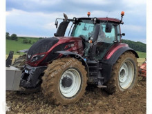 Tractor agrícola Valtra usado