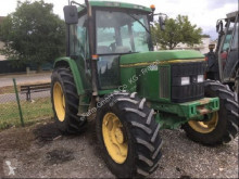 Tractor agrícola John Deere usado