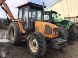 Landbouwtractor Renault tweedehands
