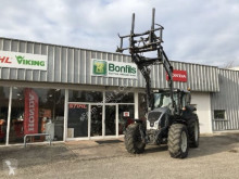 Trattore agricolo Valtra usato