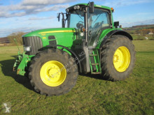 Tractor agrícola John Deere usado