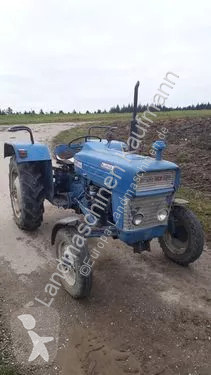 Ciągnik rolniczy Ford używany