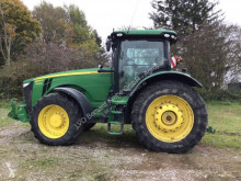 Trattore agricolo John Deere 8335R usato
