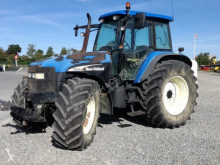 Tracteur agricole New Holland