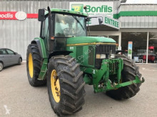 Tractor agrícola John Deere usado