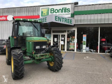 Mezőgazdasági traktor John Deere használt