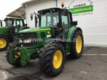 Tractor agrícola John Deere usado