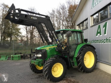 Trattore agricolo John Deere usato
