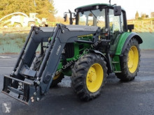 Mezőgazdasági traktor John Deere használt