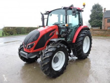 Zemědělský traktor Valtra použitý