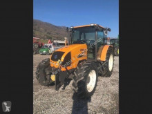 Traktor Renault ojazdený